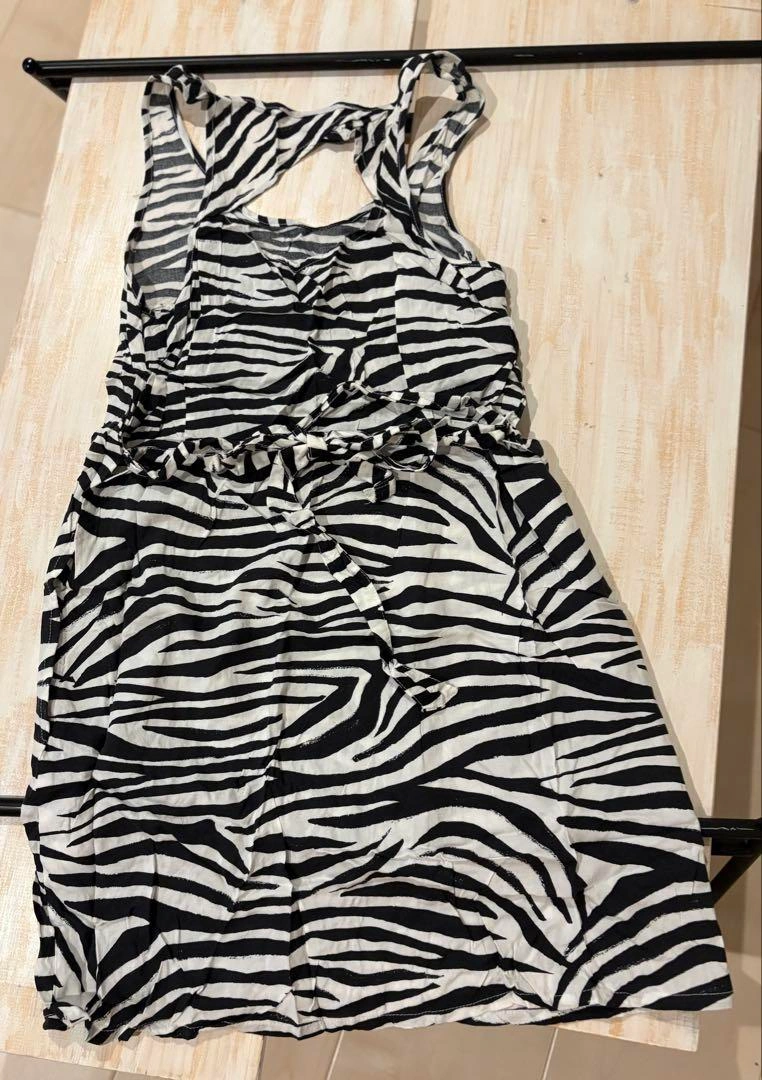H&M ゼブラ柄 キャミワンピース Sサイズの写真3枚目
