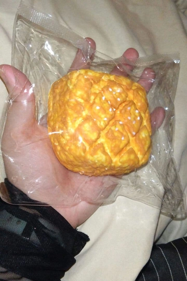 メロンパン スクイーズ パイナップルパン 海外スクイーズ