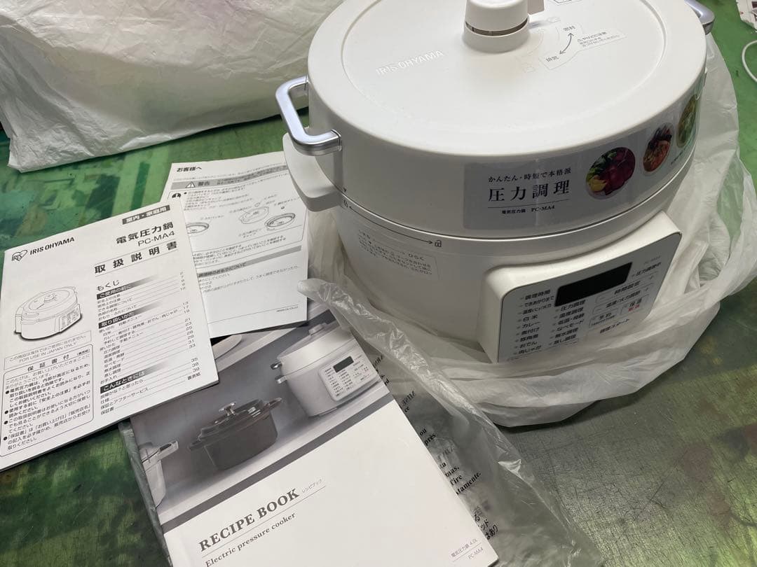 【ほぼ新品】アイリスオーヤマ 電気圧力鍋 PC-MA4-W ホワイト系の写真3枚目