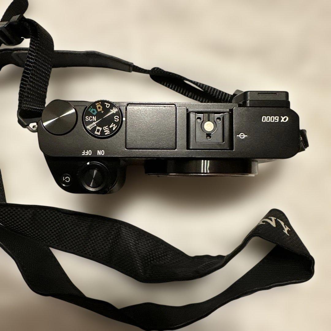 ジャンク品 SONY ミラーレス一眼カメラ 本体 α6000の写真2枚目