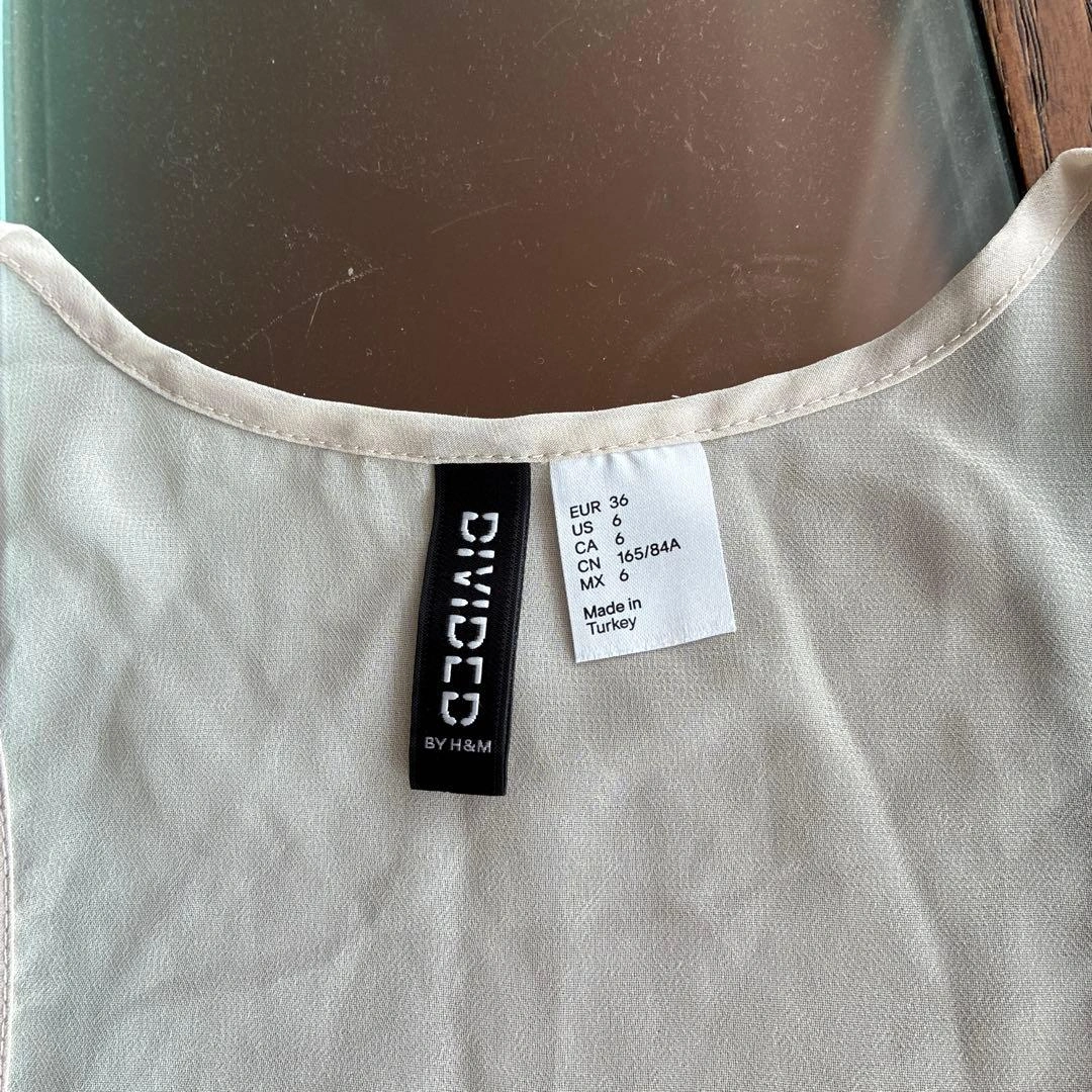 DIVIDED by H&M ノースリーブ トップスの写真2枚目