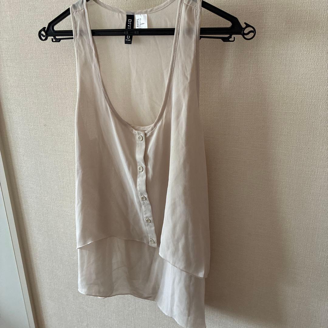 DIVIDED by H&M ノースリーブ　トップスの写真7枚目