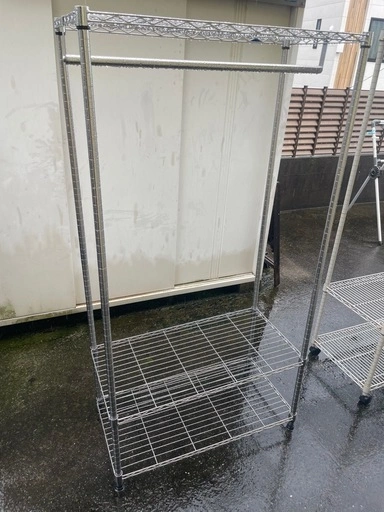 ハンガーパイプ付き スチールラック①