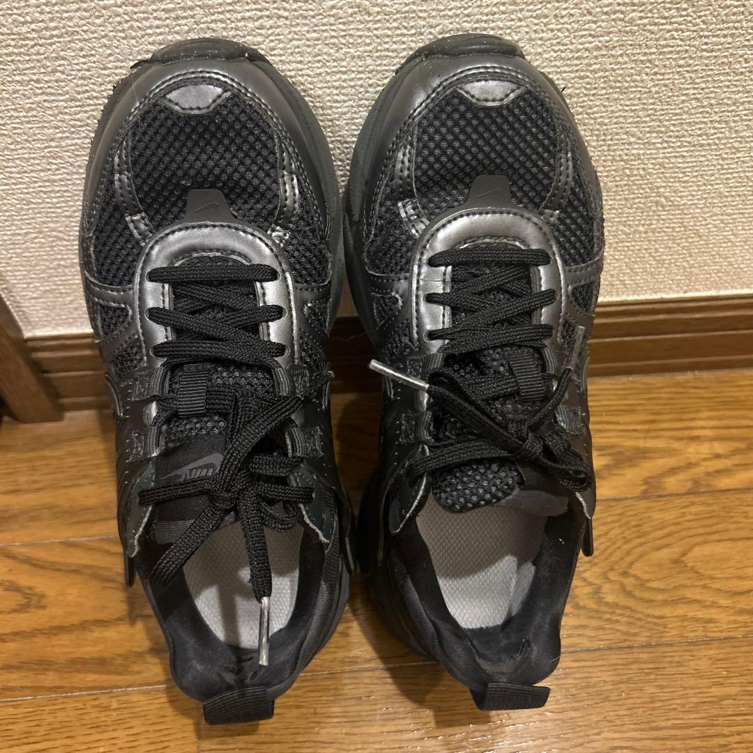 NIKE V2K RUN ブラック 23.0