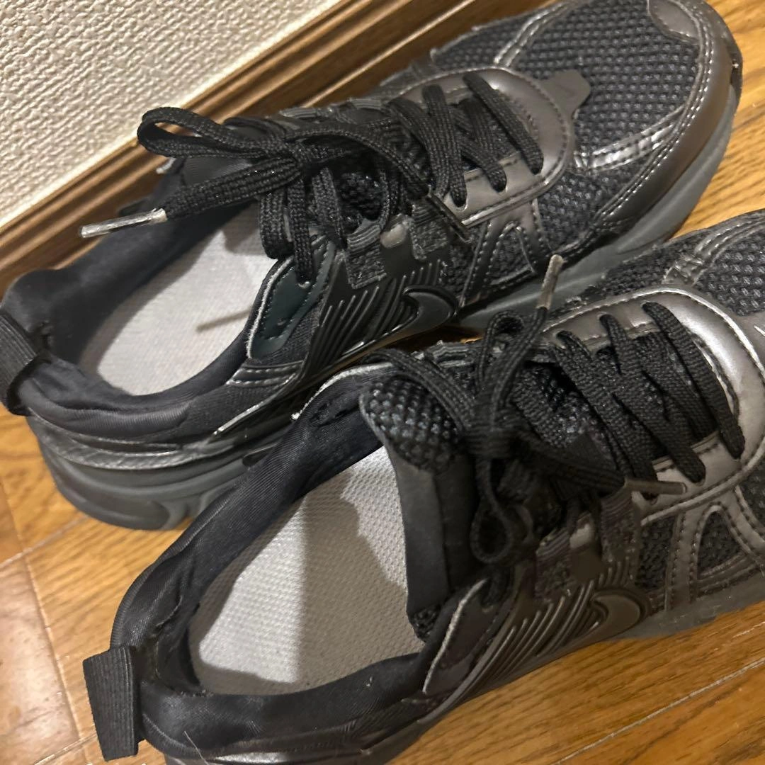 NIKE V2K RUN ブラック 23.0の写真4枚目