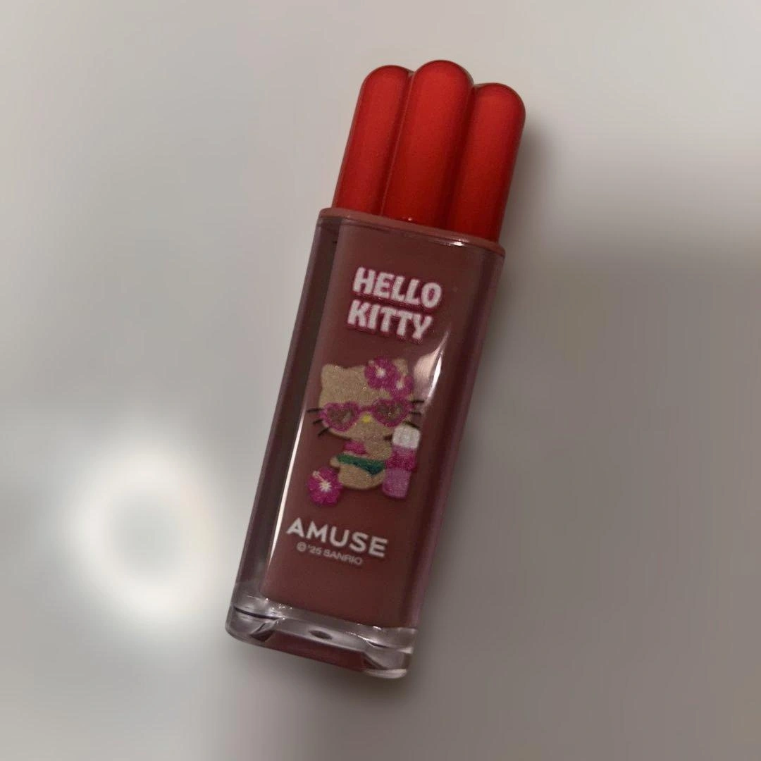 AMUSE Dew Tint 11 Acorn Hello Kitty