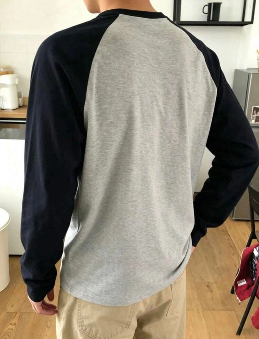 ラグランスリーブ ボタン付きカットソーの写真2枚目