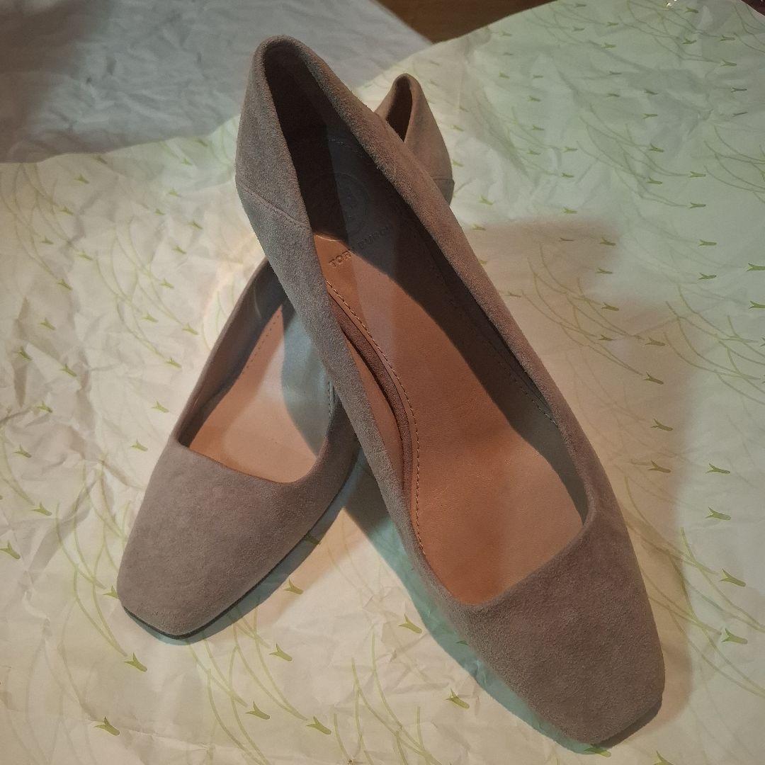 TORY BURCH スエード パンプス ゴールドヒール、巾着袋付き