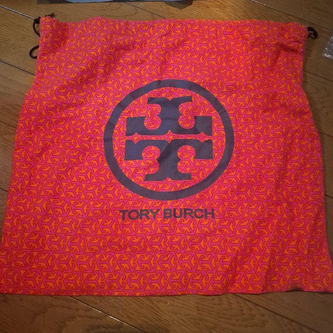 TORY BURCH スエード パンプス ゴールドヒール、巾着袋付きの写真3枚目