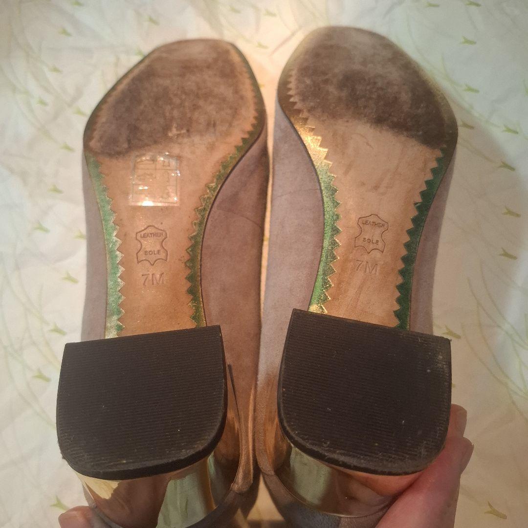 TORY BURCH スエード パンプス ゴールドヒール、巾着袋付きの写真10枚目