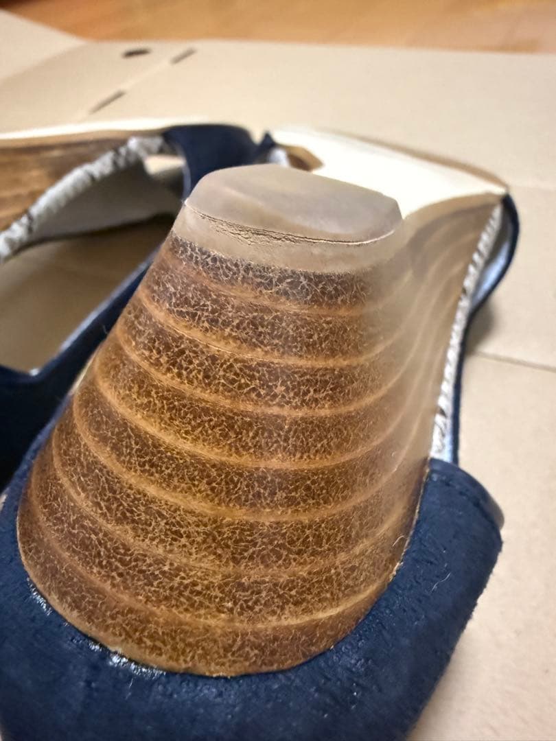 【9/19値下げ】Au BUNNISTER バタフライウェッジソールパンプスの写真5枚目
