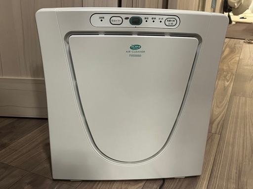 ツインバードのマイナスイオン発生空気清浄機「AC-D358
