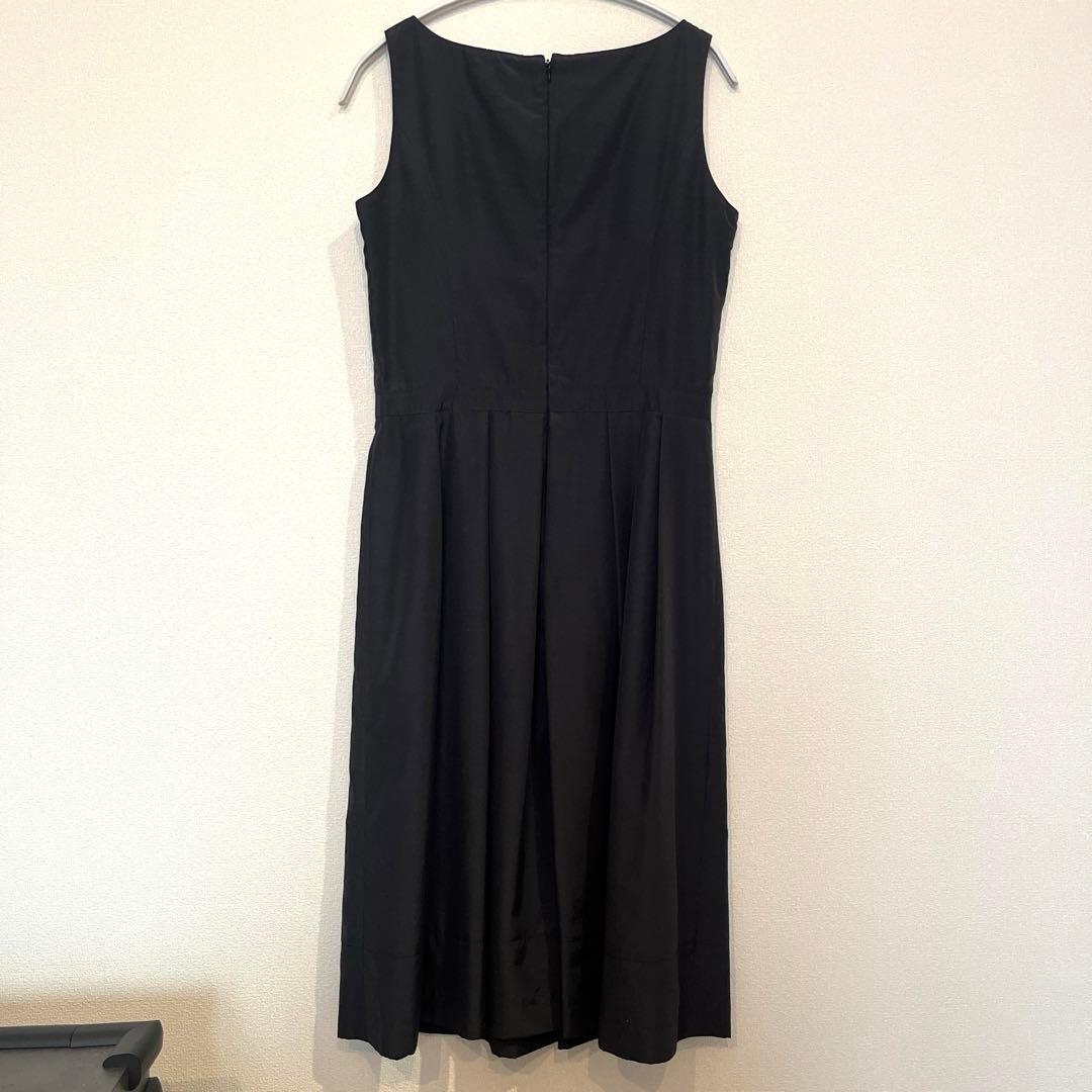 【美品】ブラック 黒　ノースリーブワンピース　お呼ばれドレス　オケージョンドレスの写真2枚目