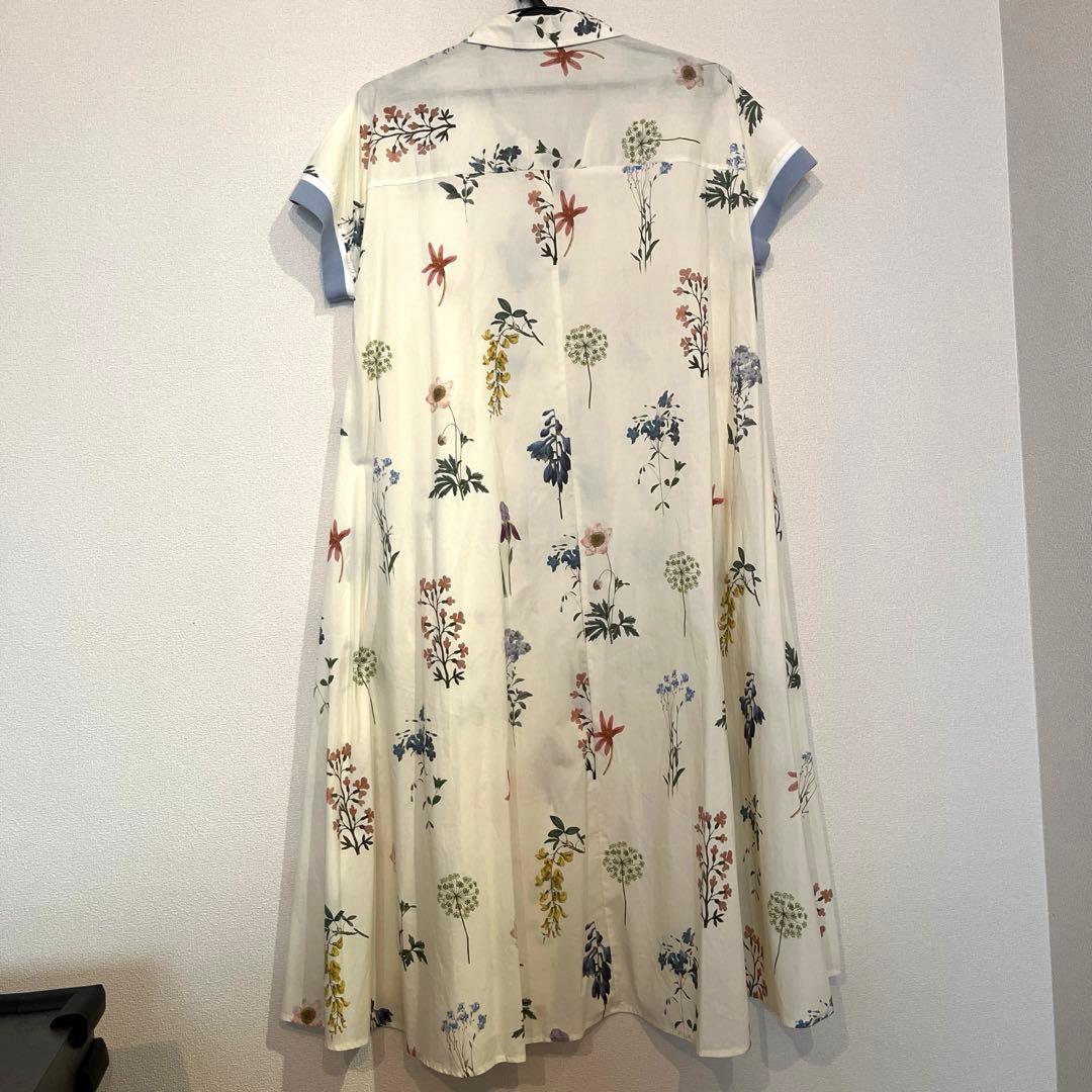 【美品】ボタニカル柄 半袖シャツワンピースの写真2枚目