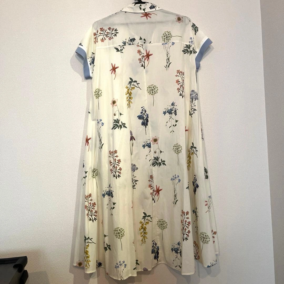 【美品】ボタニカル柄 半袖シャツワンピースの写真2枚目