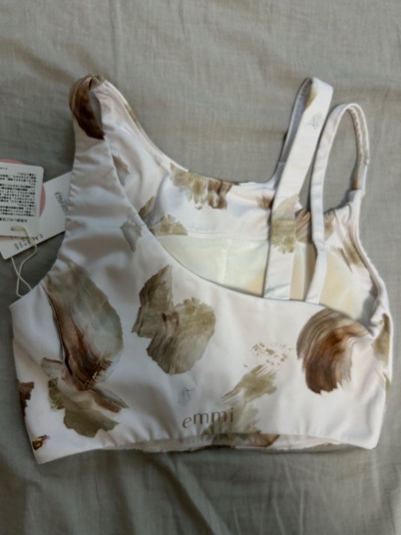 emmi ヨガウェア ブラトップ パンツ セットアップ新品の写真3枚目