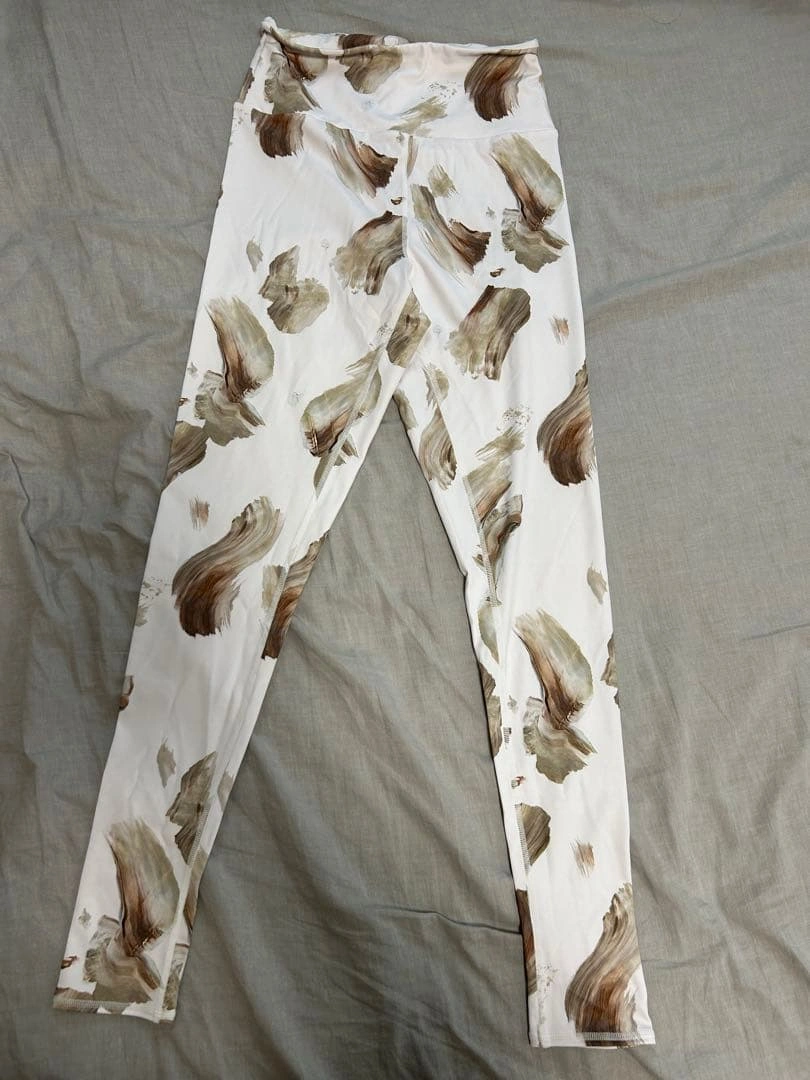 emmi ヨガウェア ブラトップ パンツ セットアップ新品の写真4枚目