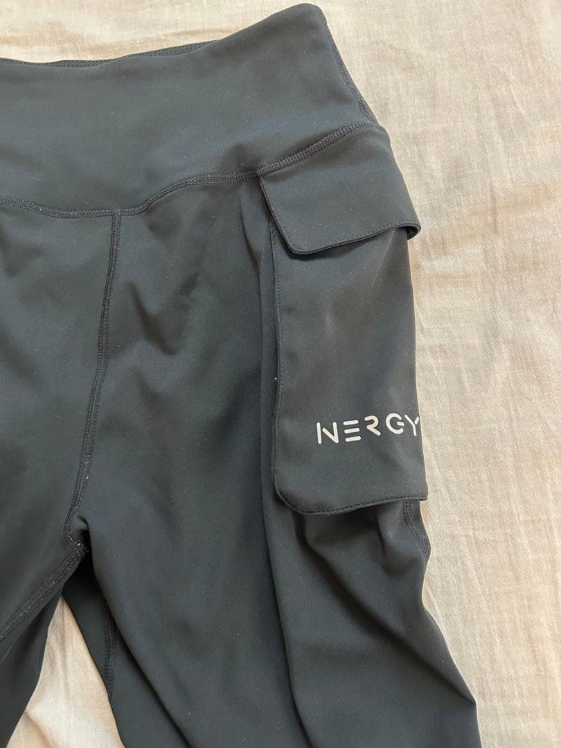 NERGY ヨガパンツ Mサイズ ブラックの写真2枚目