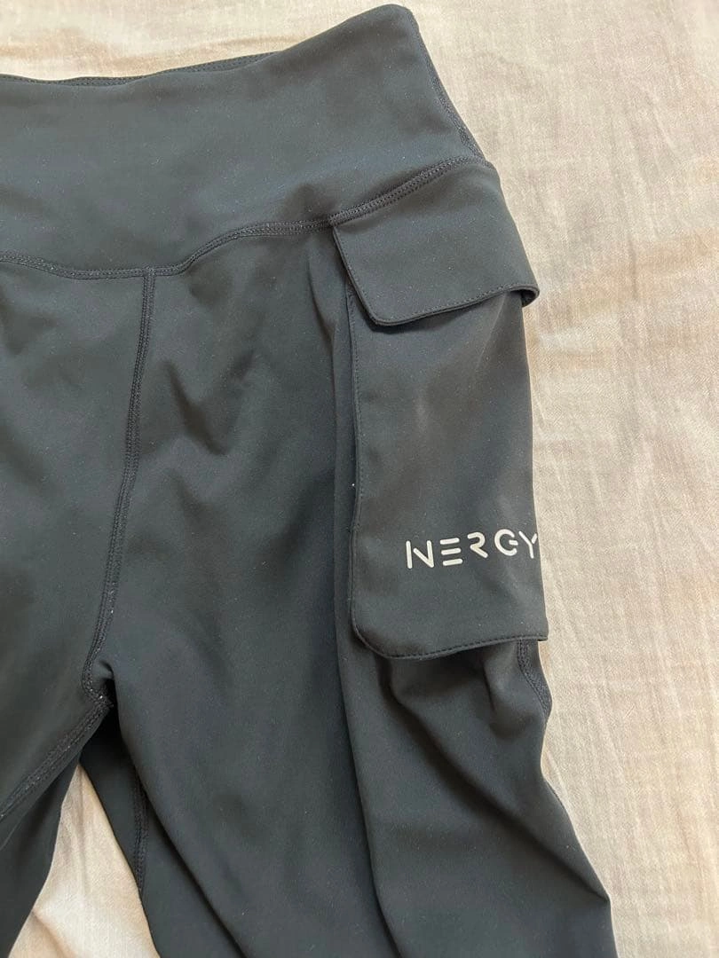 NERGY ヨガパンツ Mサイズ ブラックの写真2枚目