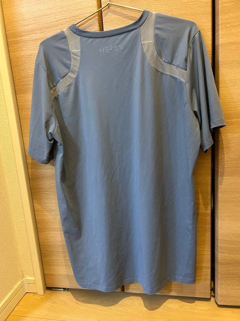 NERGY 半袖トレーニングシャツ ブルーの写真2枚目