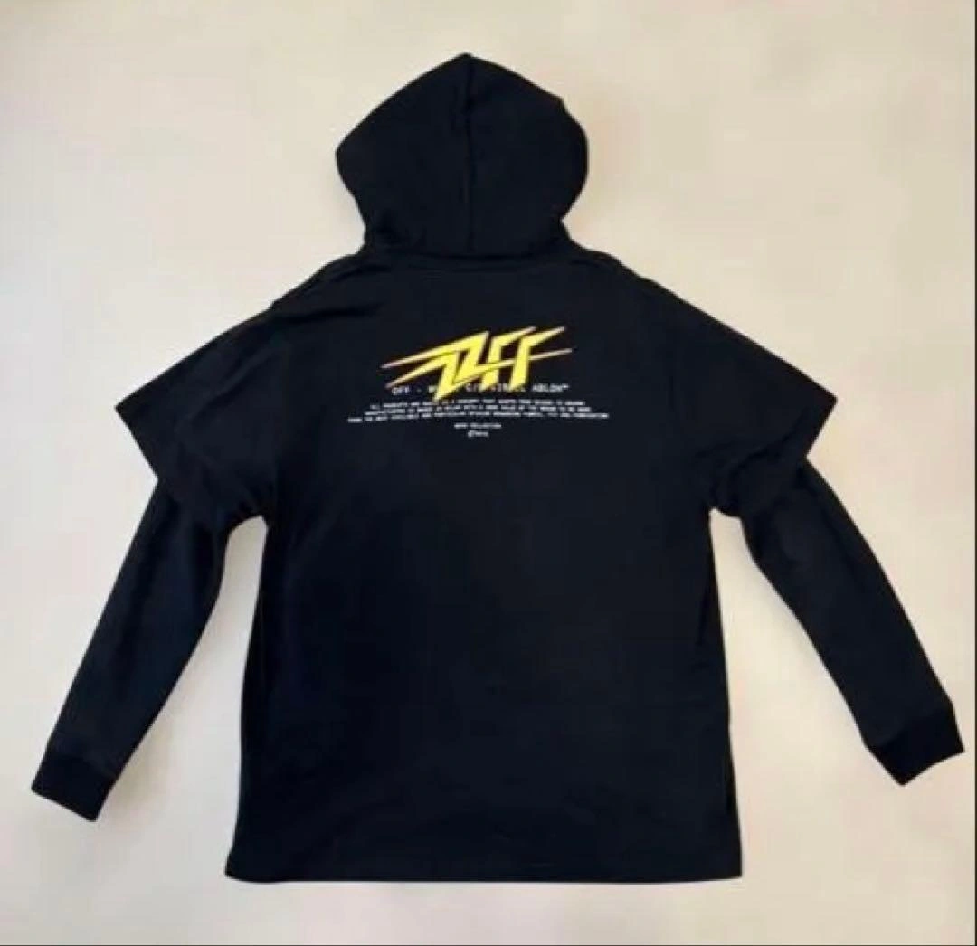OFF-WHITE レイヤードスタイル フーディー パーカー(ブラック)& タグの写真2枚目