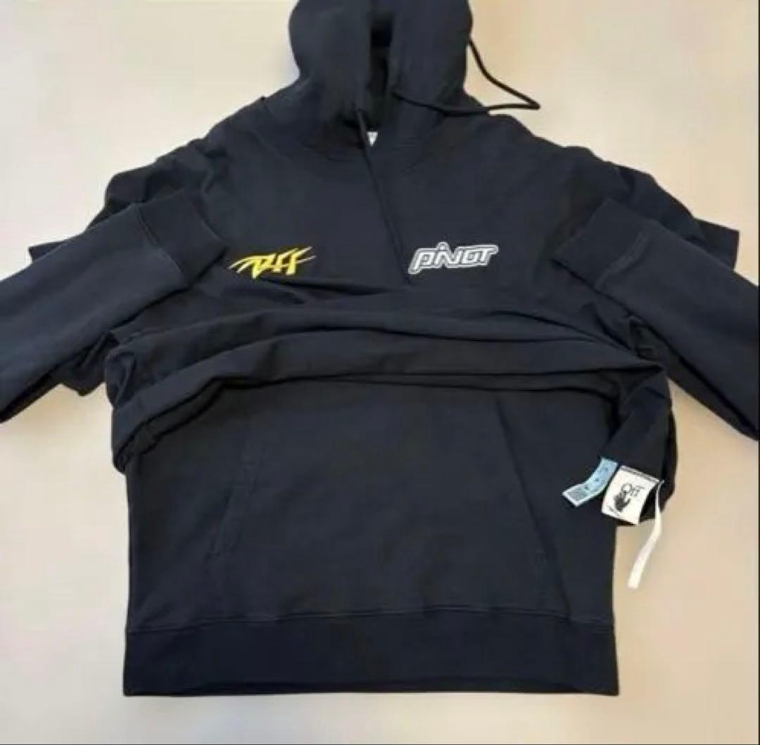 OFF-WHITE レイヤードスタイル フーディー パーカー（ブラック）& タグの写真3枚目