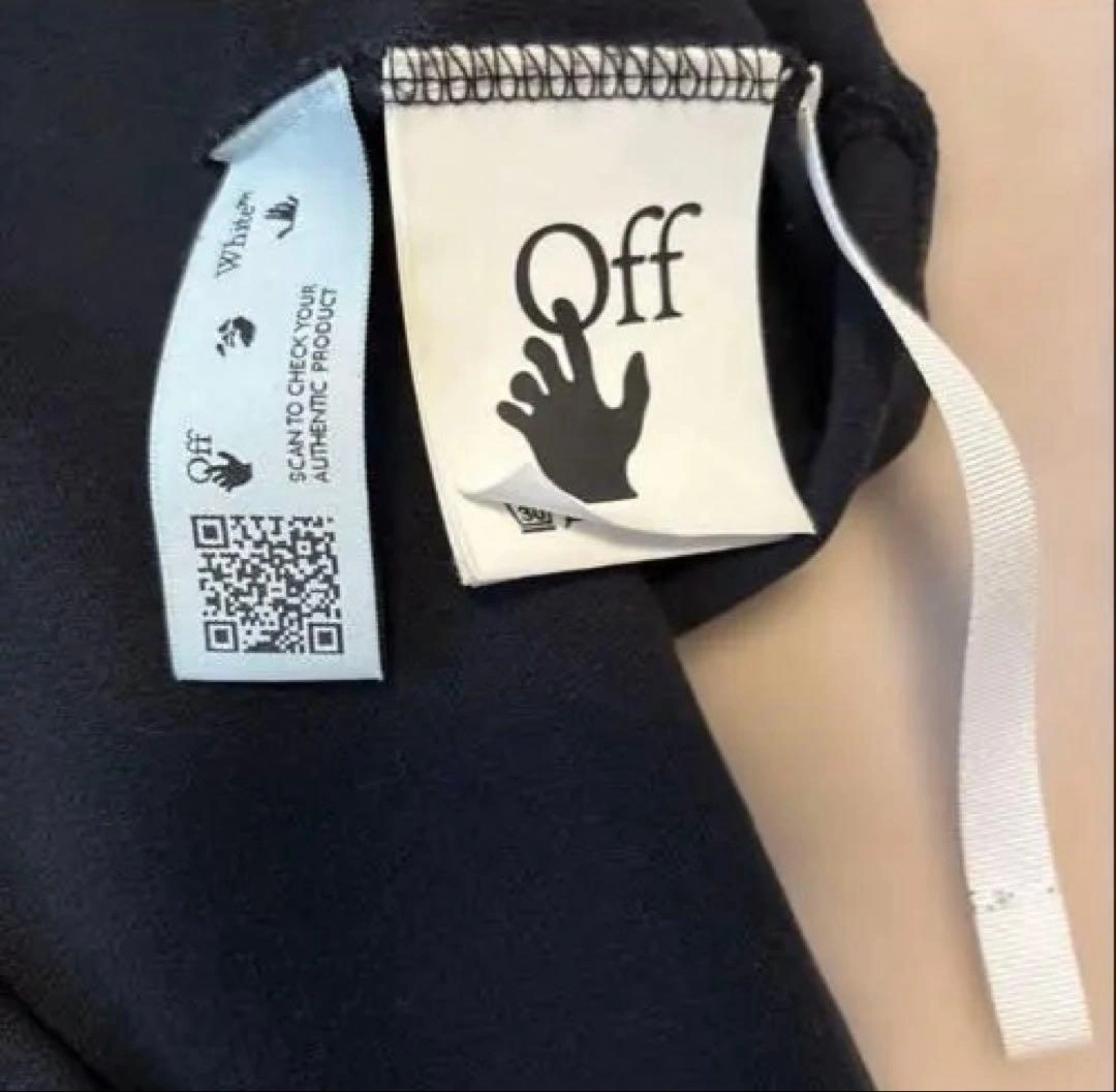 OFF-WHITE レイヤードスタイル フーディー パーカー(ブラック)& タグの写真4枚目