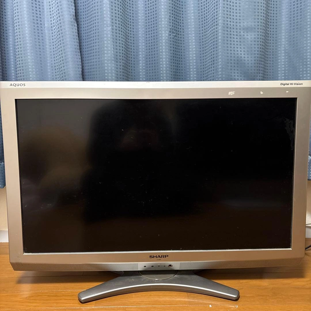 SHARP LC-32E6 32インチ液晶テレビの写真2枚目