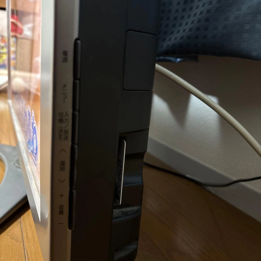 SHARP LC-32E6 32インチ液晶テレビの写真4枚目