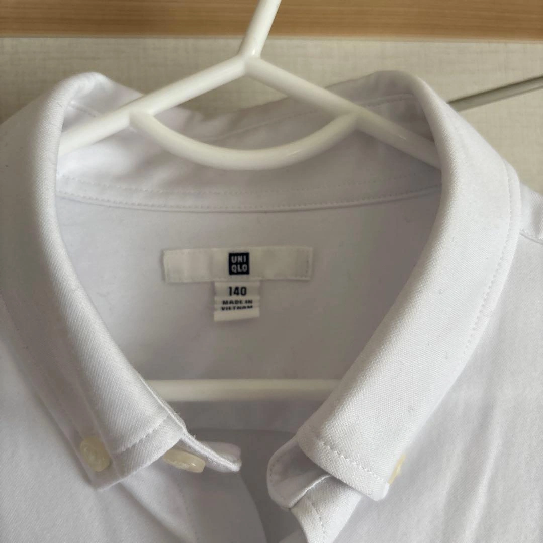 2026.3月新品購入2度着用 UNIQLO キッズ コンフォートシャツ 140の写真7枚目
