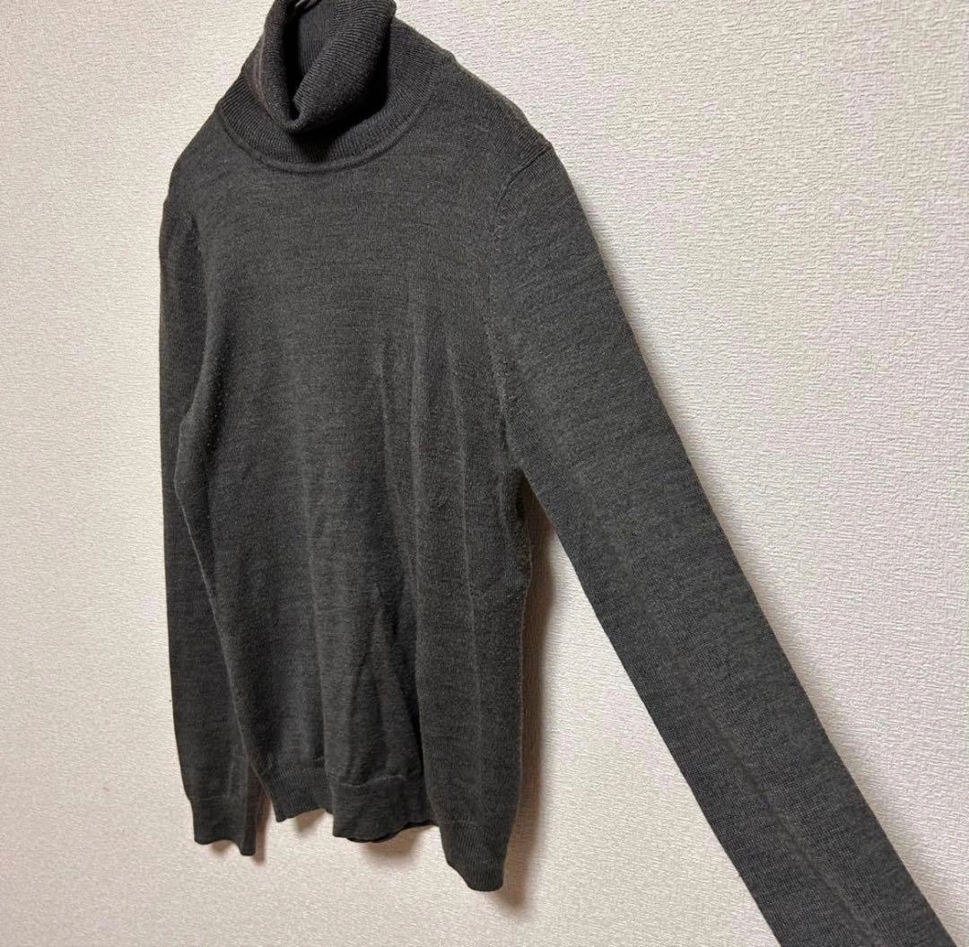 UNIQLOユニクロ ダークグレー タートルネックニット 長袖 Mの写真3枚目
