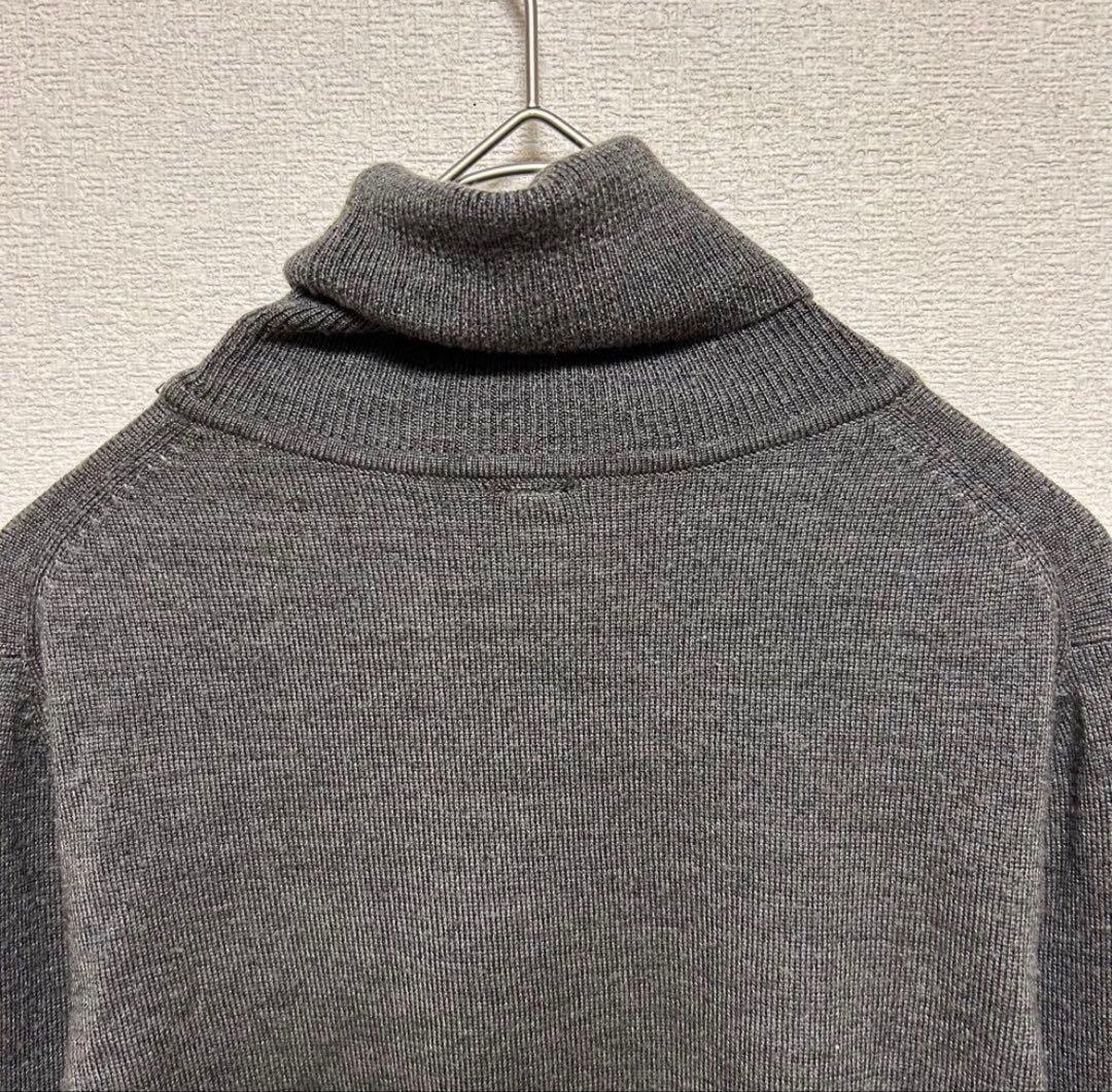 UNIQLOユニクロ　ダークグレー タートルネックニット 長袖　Mの写真6枚目