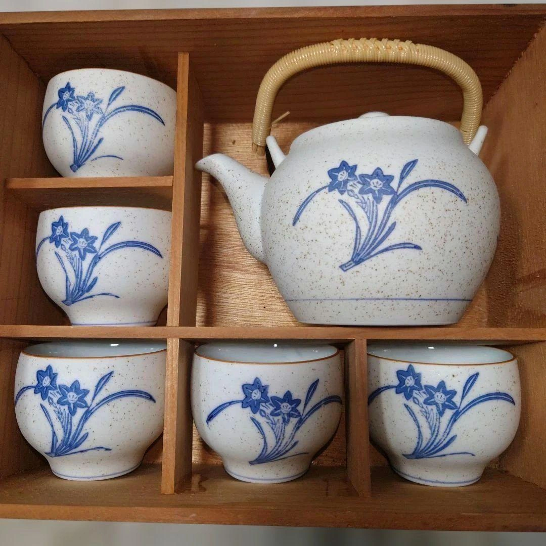 【未使用】有田焼 華山作 染付水仙文 茶器揃 急須 湯呑5客 木箱入