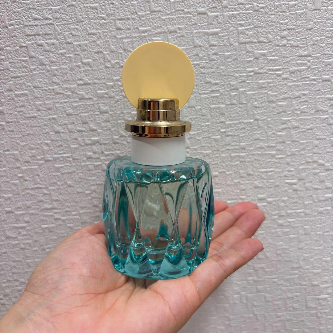 【美品】Miu Miu L'Eau Bleue オードパルファム 50mlの写真4枚目