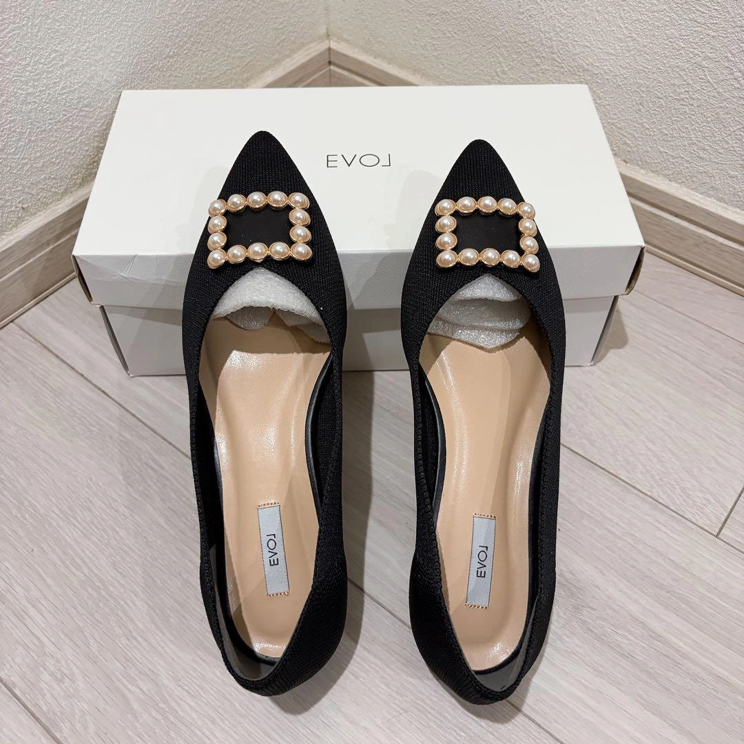 【新品未使用】EVOJ パールモチーフ ポインテッドトゥ パンプス ブラックの写真3枚目