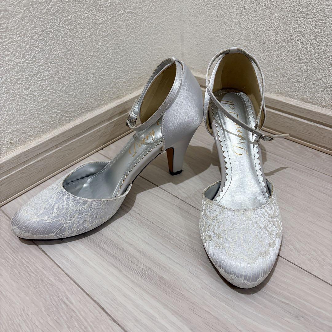 【美品】【結婚式パーティー】Dolly Doll レースパンプス 宝石シルバーの写真4枚目