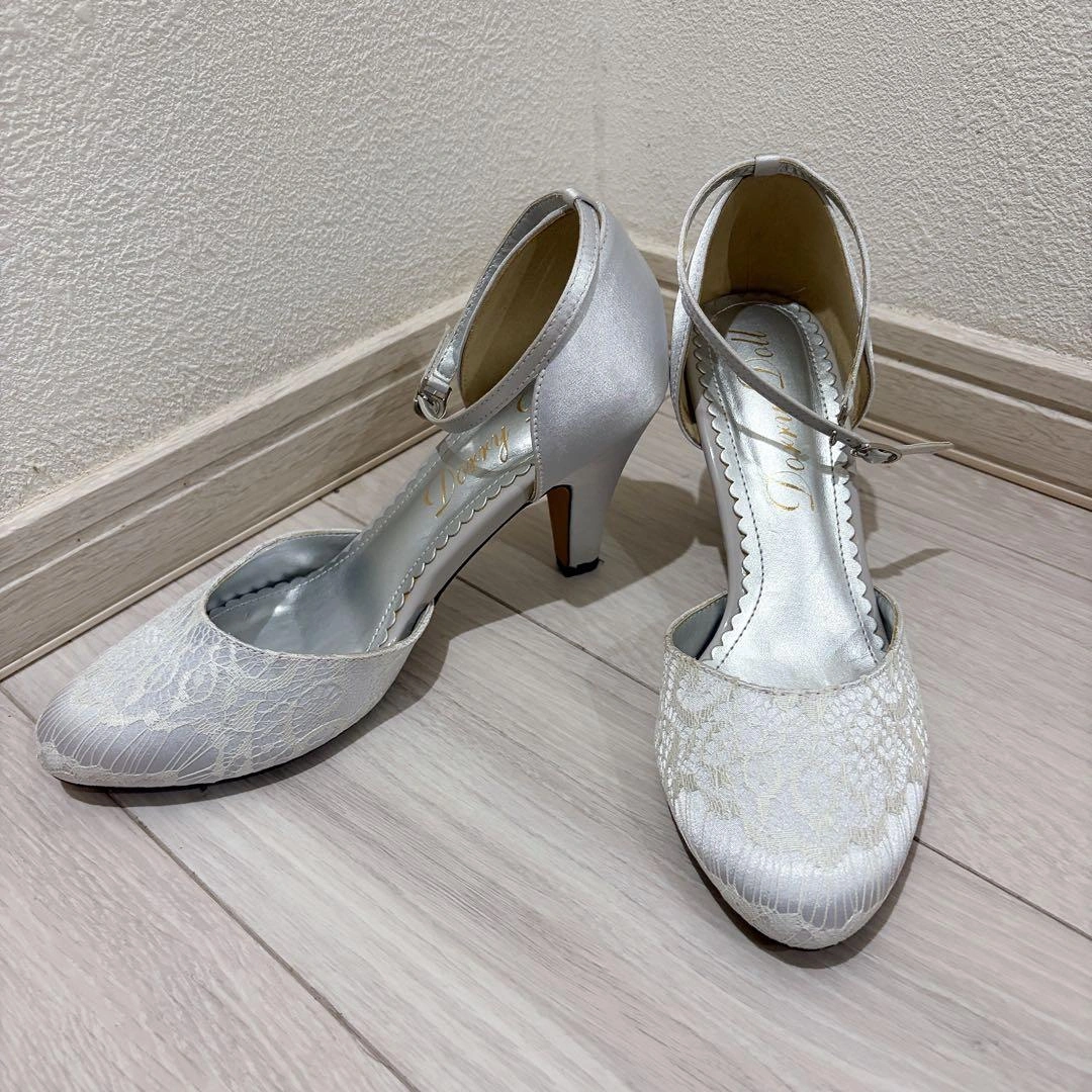 【美品】【結婚式パーティー】Dolly Doll レースパンプス 宝石シルバーの写真4枚目
