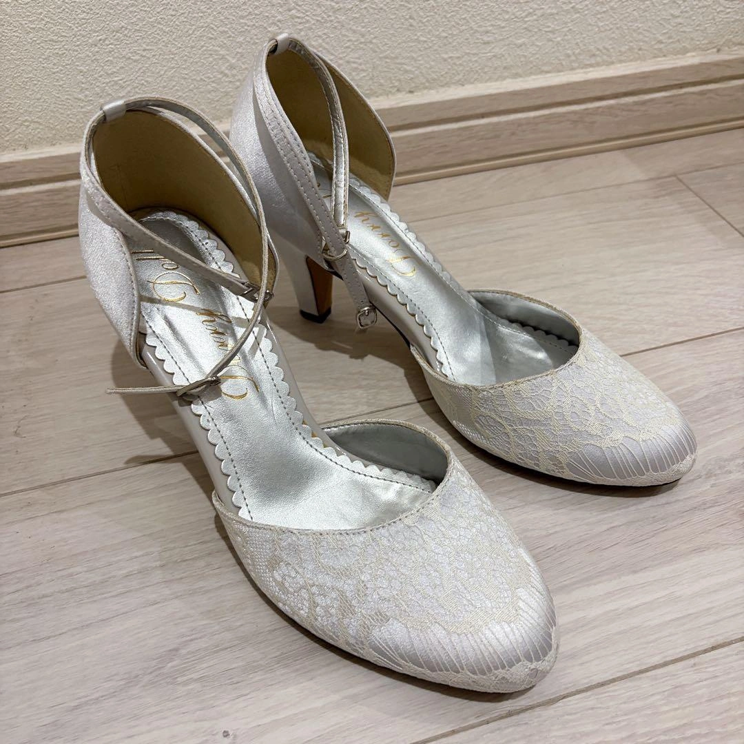 【美品】【結婚式パーティー】Dolly Doll レースパンプス 宝石シルバーの写真7枚目