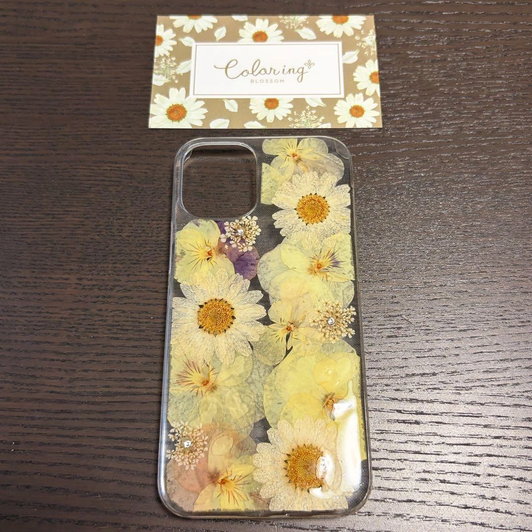 【新品】押し花 iPhone12•13miniケース イエロー系の写真3枚目