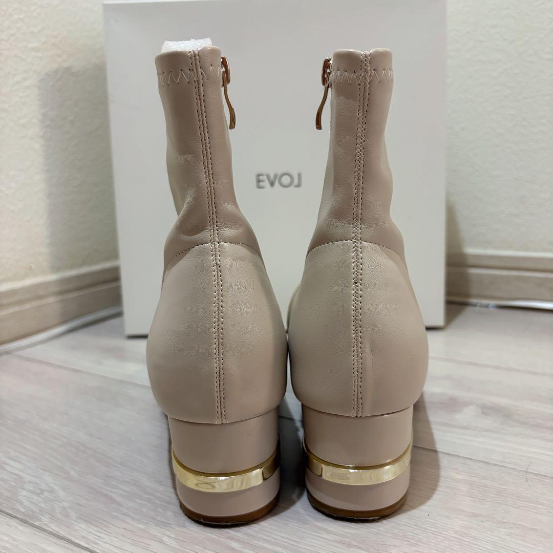 【美品】EVOL ショートブーツ アイボリー　Lサイズの写真4枚目
