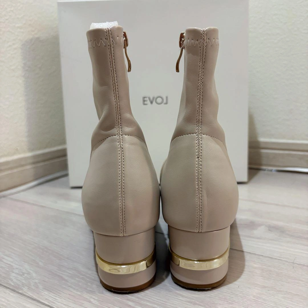 【美品】EVOL ショートブーツ アイボリー Lサイズの写真4枚目