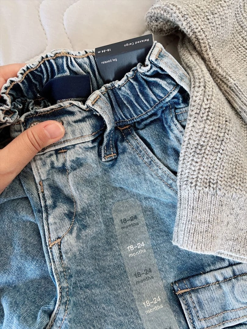 新品あり baby GAP カーディガン デニムパンツ セットの写真3枚目