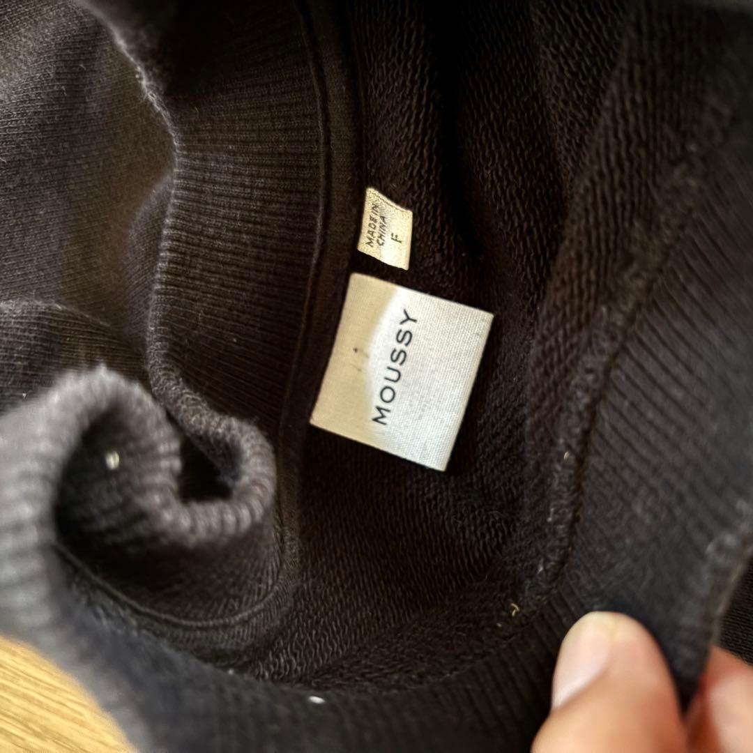 moussy 刺繍ロゴ クロップド丈 古着リメイク スウェット トレーナーの写真7枚目