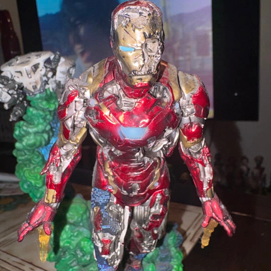 【レア】アイアンマン フィギュア 台座付きの写真5枚目