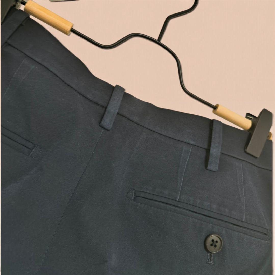 UNIQLO スラックス パンツ ブラック 79cmの写真2枚目