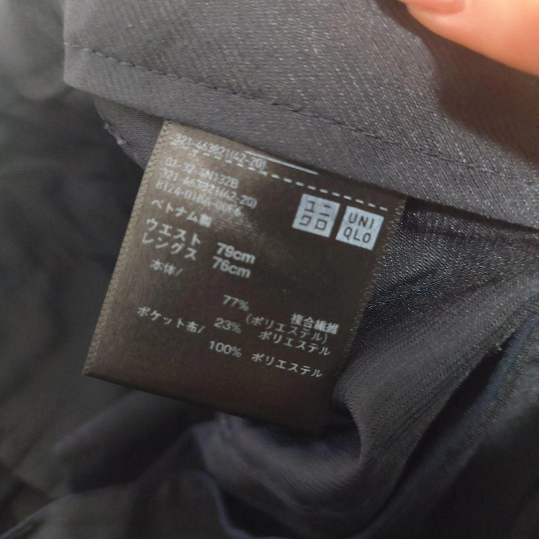 UNIQLO スラックス パンツ ブラック 79cmの写真3枚目