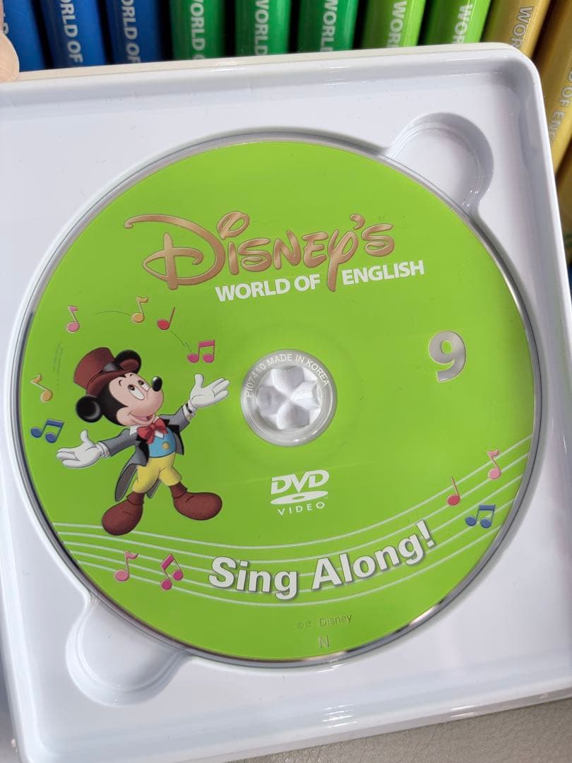 【美品】ディズニー英会話シングアロング 2019年版 DVD12枚 CD8枚 絵本付きの写真3枚目