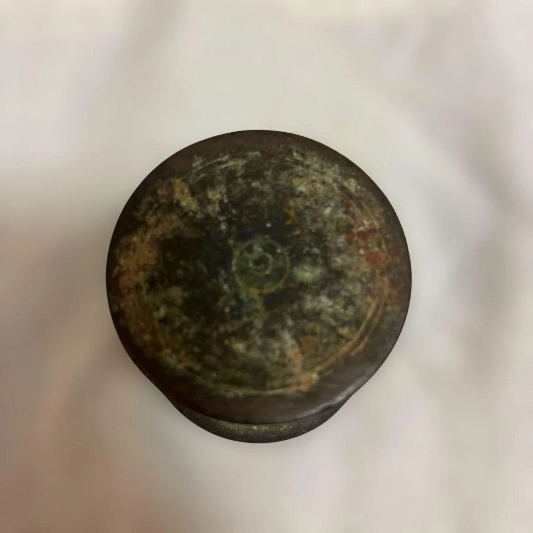 ヴィンテージ 金属製 筒型 オブジェ 古道具 骨董品 海外購入 青錆ありの写真6枚目