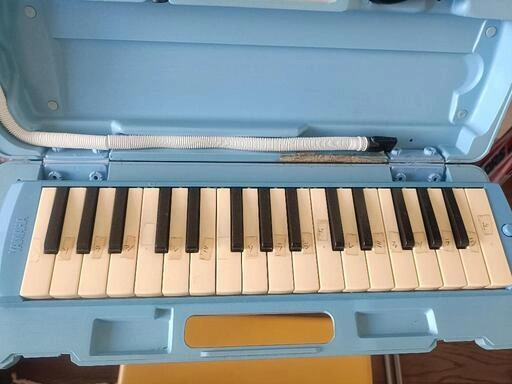 ヤマハピアニカ 鍵盤ハーモニカ 渋谷区 ホース 破損 訳ありの写真2枚目