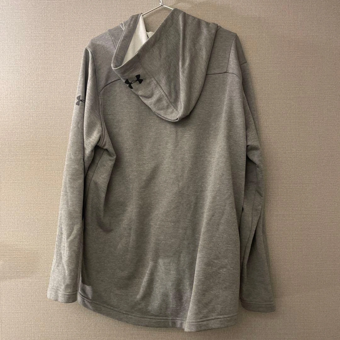 アンダーアーマー パーカーの写真2枚目